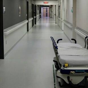 ΠΤΩΣΗ ΠΑΙΔΙΟΥ ΜΑΝΤΡΑ