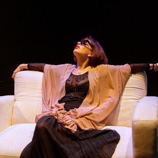 «Ο ουρανός κατακόκκινος» της Λούλας Αναγνωστάκη & «Ο δικός μου χειμώνας» της Πολύνας Ευτυχίας Γκιωνάκη