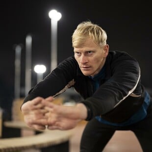 Μπορεί η βραδινή άσκηση να χαλάσει τον ύπνο; Τι δείχνουν οι νέες έρευνες