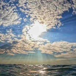 Καιρός: Ηλιοφάνεια αλλά και ισχυροί βοριάδες σήμερα στη χώρα