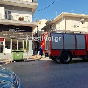Θεσσαλονίκη: Στο νοσοκομείο μητέρα και γιος μετά από φωτιά σε διαμέρισμα