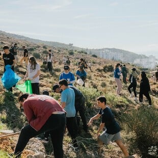 Μια καταπράσινη Κυριακή με το φυσικό μεταλλικό νερό ΒΙΚΟΣ και τη we4all