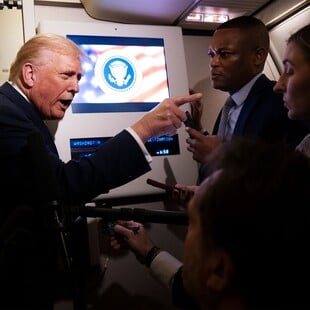 «Ήσυχα γουρουνάκι»: Ο Τραμπ και οι γυναίκες δημοσιογράφοι 