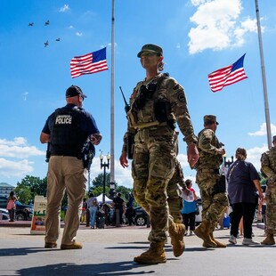 ΗΠΑ ΕΘΝΟΦΡΟΥΡΑ ΝΤΟΝΑΛΝΤ ΤΡΑΜΠ