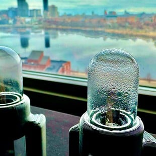 ΓΙΑ ΣΚ - Συσκευή «τινάζει» τον αέρα και βγάζει πόσιμο νερό μέσα σε λίγα λεπτά