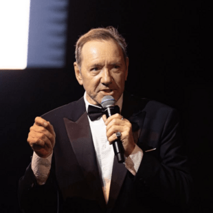 Κέβιν Σπέισι: 