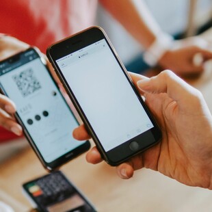 IRIS παντού από 1η Δεκεμβρίου: Τι αλλάζει σε πληρωμές και αποδείξεις