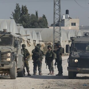 Εκατοντάδες ισραηλινοί στρατιώτες πραγματοποίησαν έφοδο σε παλαιστινιακή πόλη στη Δυτική Όχθη