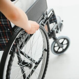 Μια κούπα καφέ, μια κοινωνία χωρίς αποκλεισμούς