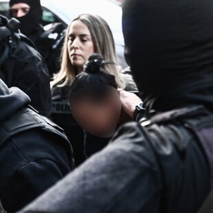 Σαλαμίνα: «Άσε με αγόρι μου» - Ηχητικό ντοκουμέντο από τη δολοφονία της 75χρονης