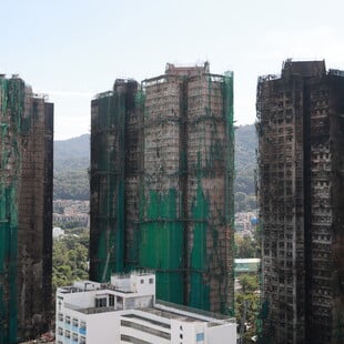 Χονγκ Κονγκ: Κι άλλες συλλήψεις για τη φονική πυρκαγιά σε συγκρότημα πολυκατοικιών 