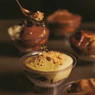 Choureal: Το προφιτερόλ έγινε ιεροτελεστία