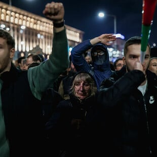 «Gen Z is coming»: Χιλιάδες νέοι στη Βουλγαρία διαδηλώνουν κατά της διαφθοράς