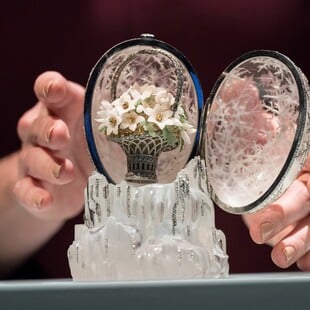 Βρετανία: Το Χειμερινό Αυγό Φαμπερζέ πωλήθηκε για 26 εκατ. ευρώ