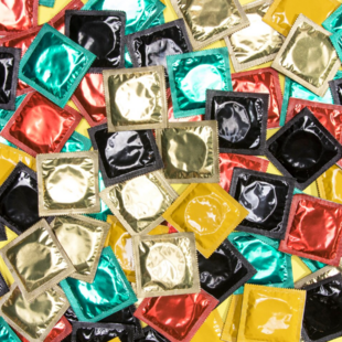 Η Κίνα φορολογεί τα προφυλακτικά για να τονώσει τις γεννήσεις