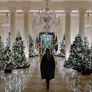 Μελάνια Τραμπ: Αποκάλυψε τον φετινό χριστουγεννιάτικο στολισμό του Λευκού Οίκου 