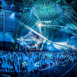 Παρίσι: Το εμβληματικό παγοδρόμιο Grand Palais φιλοξενεί ξανά το κοινό κάτω από τη μεγαλύτερη γυάλινη οροφή της Ευρώπης