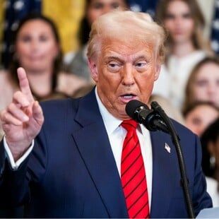 Ο Τραμπ αποκάλεσε «σκουπίδια» τους μετανάστες από τη Σομαλία και είπε πως «δεν τους θέλει στη χώρα του»