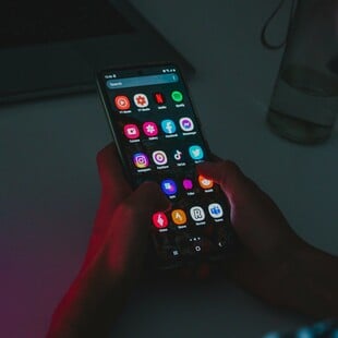 Η Meta αρχίζει να μπλοκάρει ανήλικους στην Αυστραλία από Instagram και Facebook