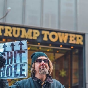 ΕΥΡΩΠΑΙΟΙ ΤΡΑΜΠ ΔΗΜΟΣΚΟΠΗΣΗ