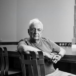 FRANK GEHRY ΑΡΧΙΤΕΚΤΟΝΑΣ