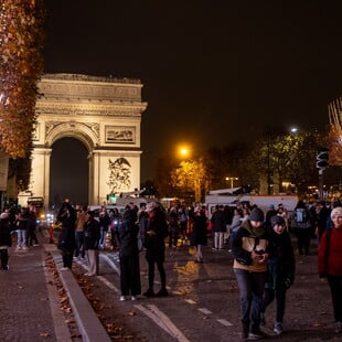 Γαλλία: Η κυβέρνηση αυξάνει την ασφάλεια σε χριστουγεννιάτικες εκδηλώσεις λόγω «πολύ υψηλού» κινδύνου τρομοκρατίας