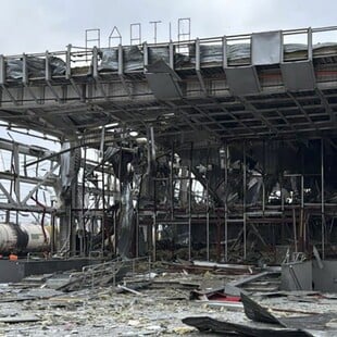 Η Ρωσία «χτυπά» τους τομείς της ενέργειας και των μεταφορών στην Ουκρανία, σύμφωνα με το Κίεβο