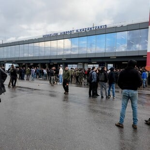 Ηράκλειο: Ανοίγει το αεροδρόμιο – Αποχωρούν αγρότες και κτηνοτρόφοι