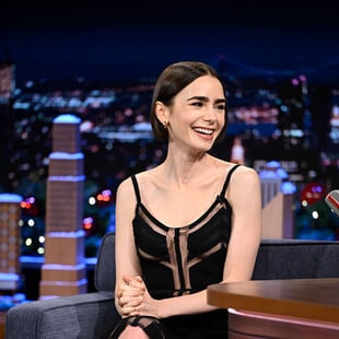 Λίλι Κόλινς: «Ο Έλληνας πρωθυπουργός βλέπει το "Emily in Paris" με τη σύζυγό του»