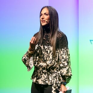 Ανθή Βούλγαρη: «Είναι σοβαρό» - Θα κινηθεί νομικά για επεξεργασμένες φωτογραφίες που κυκλοφόρησαν με το παιδί της