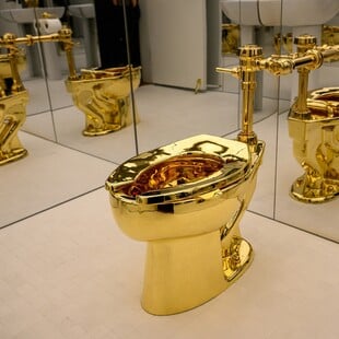 Η πιο πολυτελής τουαλέτα στην ιστορία της τέχνης