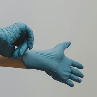 Βρετανία: Χριστουγεννιάτικες απεργίες και ρεκόρ κρουσμάτων υπεργρίπης απειλούν το NHS