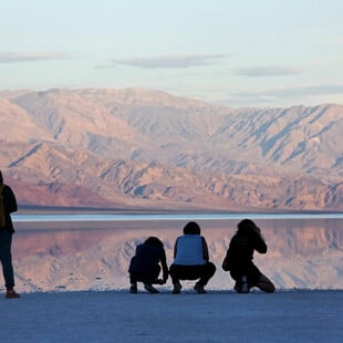 Ρεκόρ βροχών «ζωντανεύει» ξανά μια εξαφανισμένη λίμνη στην έρημο της Καλιφόρνια