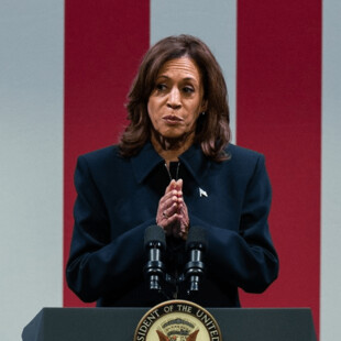 ΚΑΜΑΛΑ ΧΑΡΙΣ ΗΠΑ