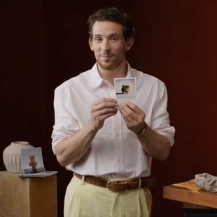 Η μυστική εμμονή του Josh O'Connor με την κεραμική