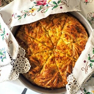 Κριασόπιτα και ρυζόπιτα, το τυχερό κομμάτι της πίτας μιας άλλης ζωής