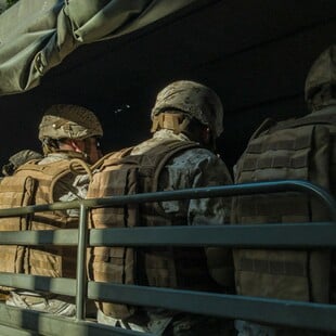 ΒΡΕΤΑΝΙΑ ΣΤΡΑΤΟΣ ΕΝΟΠΛΕΣ ΔΥΝΑΜΕΙΣ ΘΗΤΕΙΑ