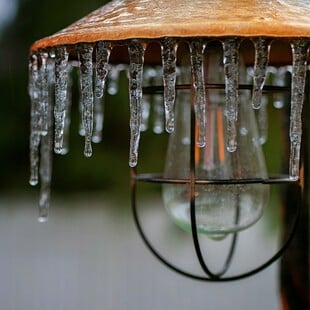 Καιρός: Σφοδροί άνεμοι και τσουχτερό κρύο σήμερα στη χώρα - Οι μετεωρολόγοι εφιστούν την προσοχή