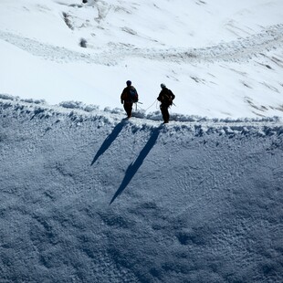 Νεκροί ορειβάτες στα Βαρδούσια: Σήμερα οι οικογένειες θα κληθούν να αναγνωρίσουν τις σορούς τους