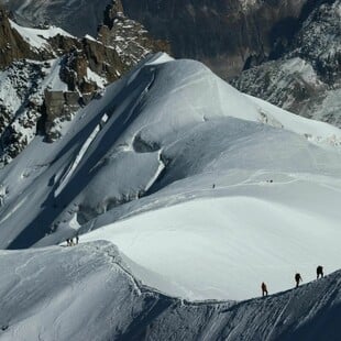 ΒΑΡΔΟΥΣΙΑ ΝΕΚΡΟΙ ΟΡΕΙΒΑΤΕΣ ΑΣΦΥΞΙΑ