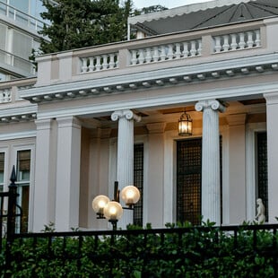 ΑΓΡΟΤΕΣ ΜΕΓΑΡΟ ΜΑΞΙΜΟΥ ΚΥΡΙΑΚΟΣ ΜΗΤΣΟΤΑΚΗΣ