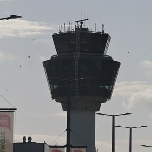 Μπλακ άουτ στο FIR Αθηνών: Xάθηκαν 2.000 βαλίτσες - Kαταγγελίες για παλαιότητα στα συστήματα και έλλειψη plan B