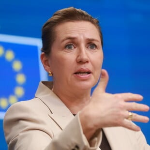 Η προσάρτηση της Γροιλανδίας από τις ΗΠΑ θα σήμαινε το τέλος του ΝΑΤΟ, προειδοποιεί η πρωθυπουργός της Δανίας