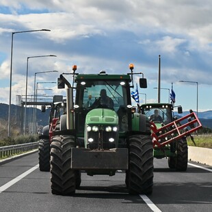 Η χώρα «παγώνει» για 48 ώρες - Αγρότες κλείνουν εθνικές οδούς, διόδια και σήραγγες