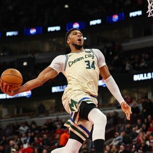 ΓΙΑΝΝΗΣ ΑΝΤΕΤΟΚΟΥΝΜΠΟ ΜΙΛΓΟΥΟΚΙ ΜΠΑΚΣ