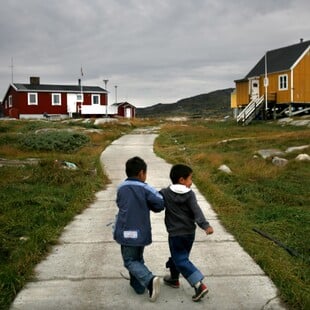 Η σκοτεινή ιστορία της δανικής κυριαρχίας στην Γροιλανδία 