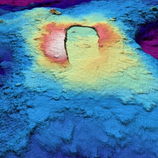 ΣΚ - Σε επιφυλακή οι επιστήμονες: Το υποθαλάσσιο ηφαίστειο Axial Seamount αναμένεται τελικά να εκραγεί το 2026