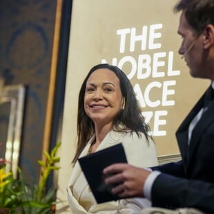 ΒΡΑΒΕΙΟ ΝΟΜΠΕΛ ΕΙΡΗΝΗΣ ΜΑΤΣΑΔΟ ΤΡΑΜΠ