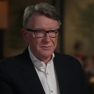 Πίτερ Μάντελσον στο BBC: «Δεν είδα ποτέ νεαρές γυναίκες στις επισκέψεις μου στον Έπσταϊν»