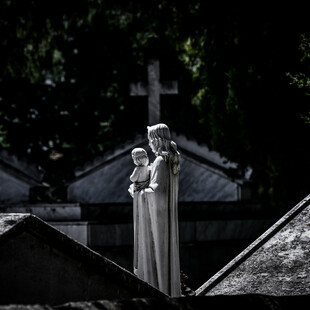 Άγιοι Ανάργυροι: 50χρονος έκλεψε οστά από τάφο και ζήτησε λύτρα για να τα επιστρέψει